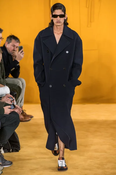 Look 46